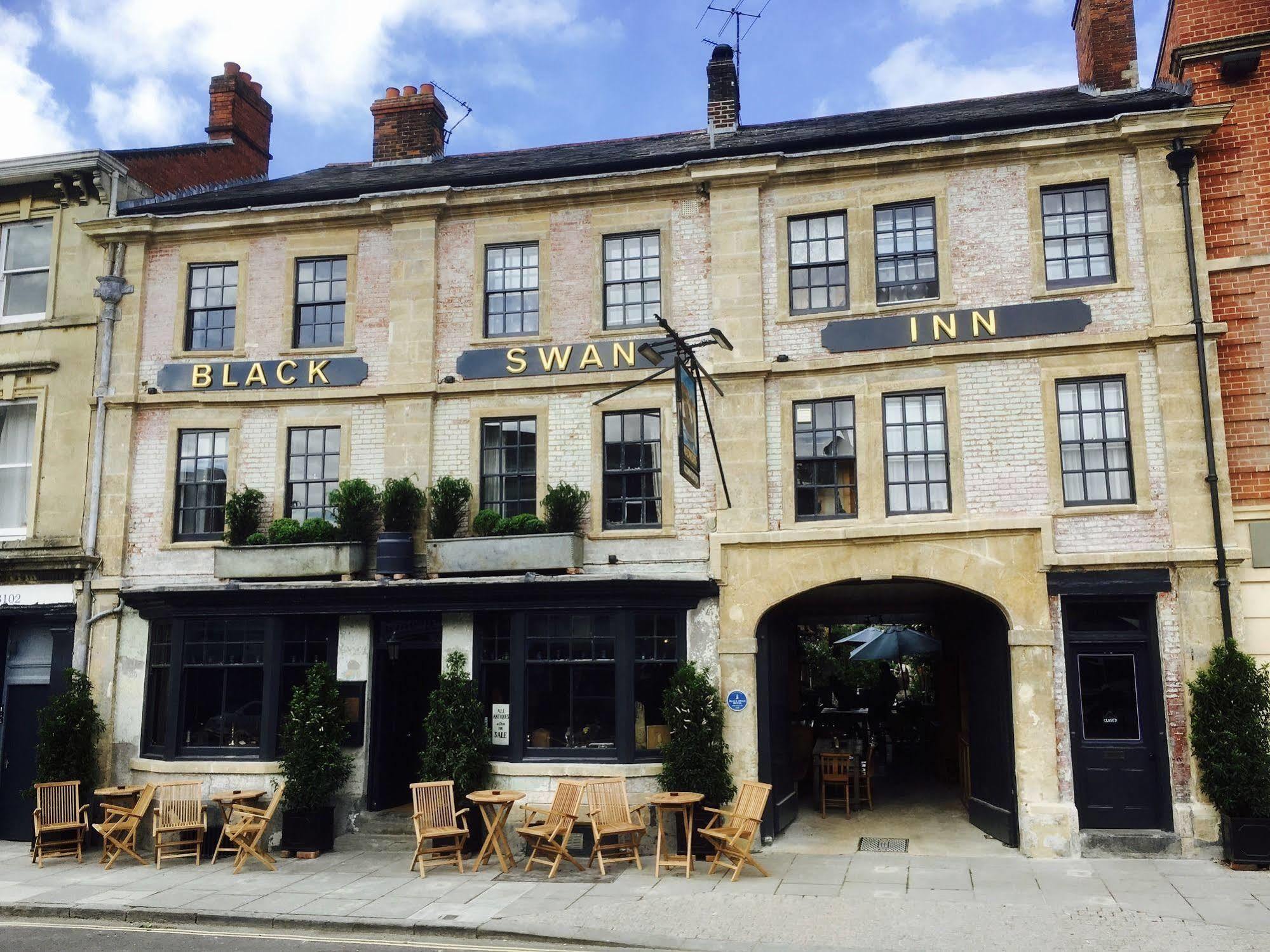 Black Swan Hotel Devizes Luaran gambar